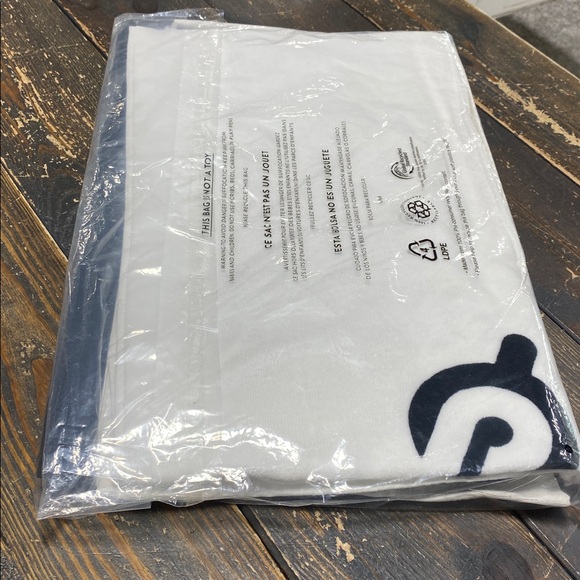 Peloton Sweat Towel Set - Picture 10 of 11